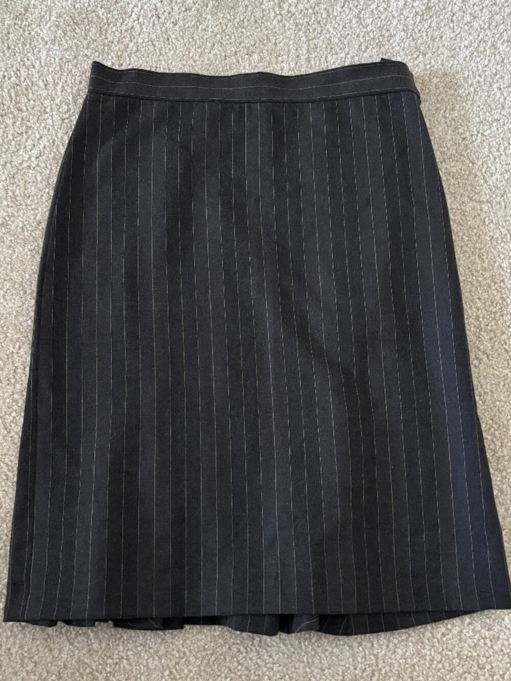 CLUB MONACO Black Pinstripe Wool Blend Pencil Skirt Old Money Luxury Size 4